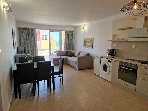 White Pearl 公寓 *